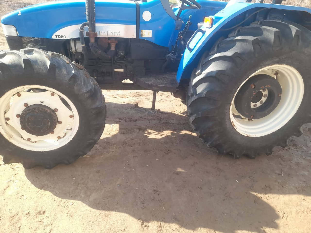 مكينة نيوهولند موديل 2013
مكفوله كفاله عامه 
رقم بغداد 
واسط ناحية الشحيميه 
***********
