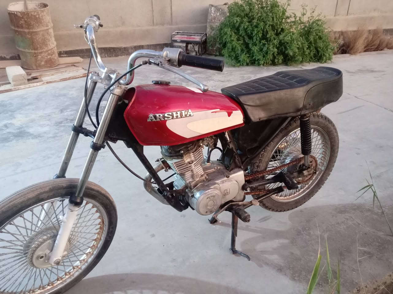 سلام عليكم دراجه لبيع شاصي ارشه دراجه كلك كلك مكفوله
مكينه ناعمه لا دخان ولا تبخير ولا تنقيص اليريده يراسني لو يتصل مناسبه ***********
