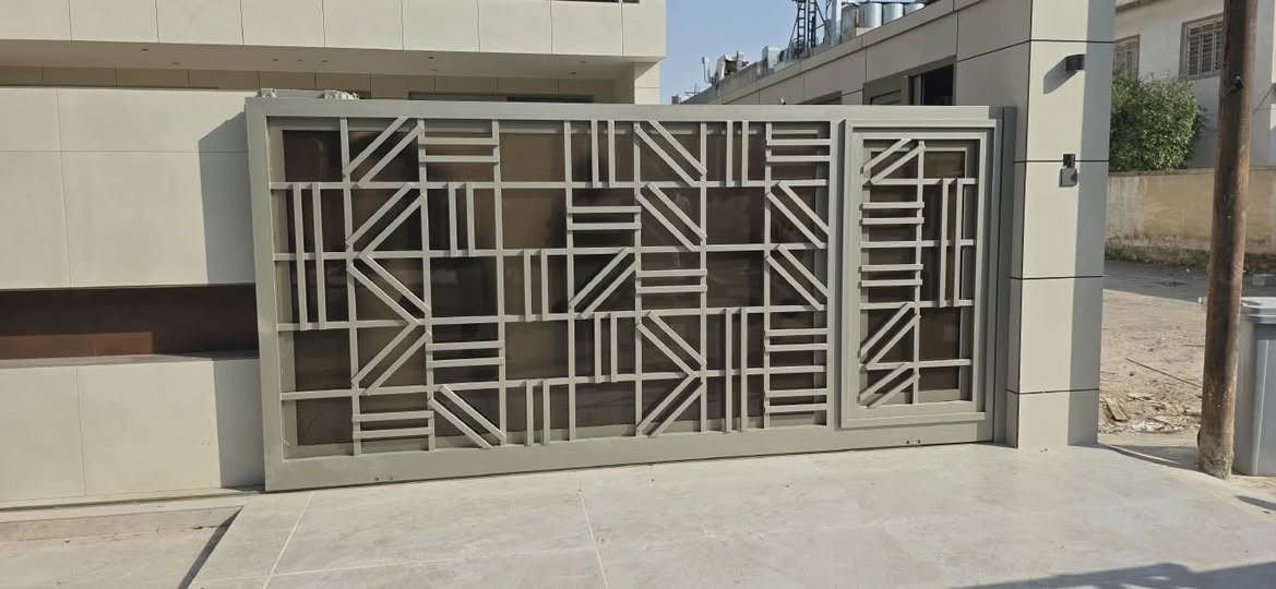 السلام عليكم ورحمة الله وبركاته 
متابعينا الاعزاء بفضل الله سبحانه وتعالى والثقة في عملنا نقدم لكم شغل اليوم بيت تم العمل والتنفيذ بيت جزء بسيط من اعمالنا معمل عمار مستعدون لعمل وتنفيذ كافه انواع الابواب والشبابيك الالمينوم وتجهيز المعامل
للأستفسار 
***********_***********
