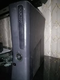 XBOX 360 فحم فحم بدون ملحقاته مكاني موصل السعر 20 قفل قفل الرقم 077163...