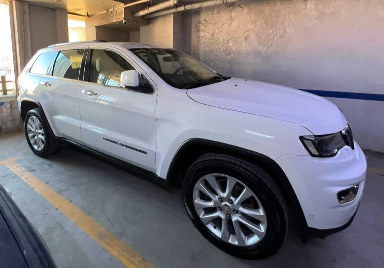 جێب لاریدۆ  2017 خلیجی 
سفری شەریکەی هارلم 
 115 هەزار کم ڕۆشتوە 
بێ بۆیاخ بێ سارد  
فوول مواسەفات لیمیتد ،
 بەسمە ، شغال ، ٤ کوشنی پێشوو دوا هیتەر
 ، ٢ کوشنی پێشەوە سارد ،
 سوکان هیتەر ،   

، چوار مۆدی لێخوڕین ، ئۆتۆ ستۆپ ،
 کوشن خەزن ، کوشن کارەبا ، پانۆراما ، 
ناو بێجی گێڕ و مەکینە و 
تەبرید و بەناوکردن و غرامە هەمووی بە شەرت

0770 315 95 94 السليمانية, العراق
