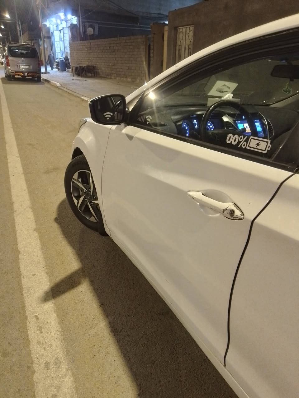 السلام عليكم
النترا 2016 أمريكي
مكينة 1800 دوش المرغوب
وكير كفالة
تبريد وتدفئة خير من الله
بيه بارد ورشات صبغ بسبب التكشير
رقم بصرة انكليزي
لل30 
الرقم ***********
