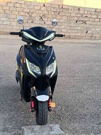 سكنس شحن للبيع الدراجه بطارياتها جدد والدراجه نضيفه يعني استعمال قليل ...