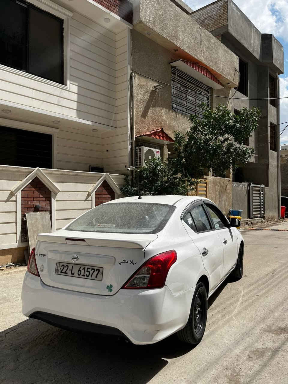 السلام عليكم من رخصت الادمن المحترم 
نيسان سني هندي مديل ٢١ سيارة بيها جاملغ صبغ 
بدون دواخل سونر موجود تحويل مباشر 
سياره جاهزه من كلشي مكان سياره بغداد شعب 
السعر ١٠٣ 
***********
