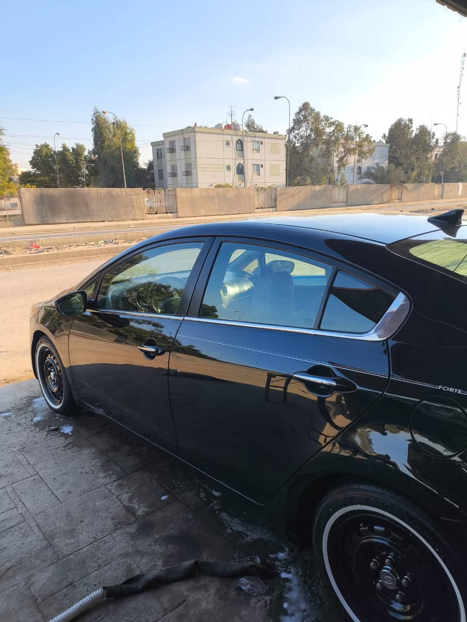 سلام عليكم شباب
مكلف بنشر يعني بدون خاص
فورتي موديل 2015 البيع 
سياره فول مواصفات واحد ع واحد سياره 
بصمه+ فتحه+ كشن كهرباء+كشن حار بارد+ كشنات خلفيه تدفئه+دخول ذكي+مري شفط اشاير بمري+ عليه عدسات ايل ايدي 
وبيه مواصفات حلوه بعد 
سياره مثل ماوضحه بتصوير ٤ قطع صبغ بدون ضرر فقط جاملغ خلفي وضرر بسيطة كلش 
سياره رقم دهوك بسمي تحويل ثاني يوم 
مكان السياره الشعب حي بساتين مدخل شقق عمار الحكيم 
***********
***********
