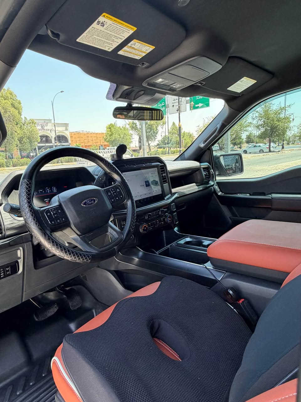 السلام عليكم

للبيع :  ford  / 2024  / F-150

المواصفات: STX 
كاميرة
شاشة جبير
اشارة مراية
تحكمات استرين
مانع تصادم امامي 
اتو استوب
تحديد مسار 
شاشة ديجتال 

الضرر : جاملخ وتعديل بارد مكانين 
سونار موجود بصورة 

السيارة بدون رقم تترقم شمالي  اربيل

باقي على ترقيم سيارة 73يوم 

السعر 270 بي مجال للطيبين 

للاستفسار : *********** واتساب

عنوان السياره : كركوك كركوك, العراق
