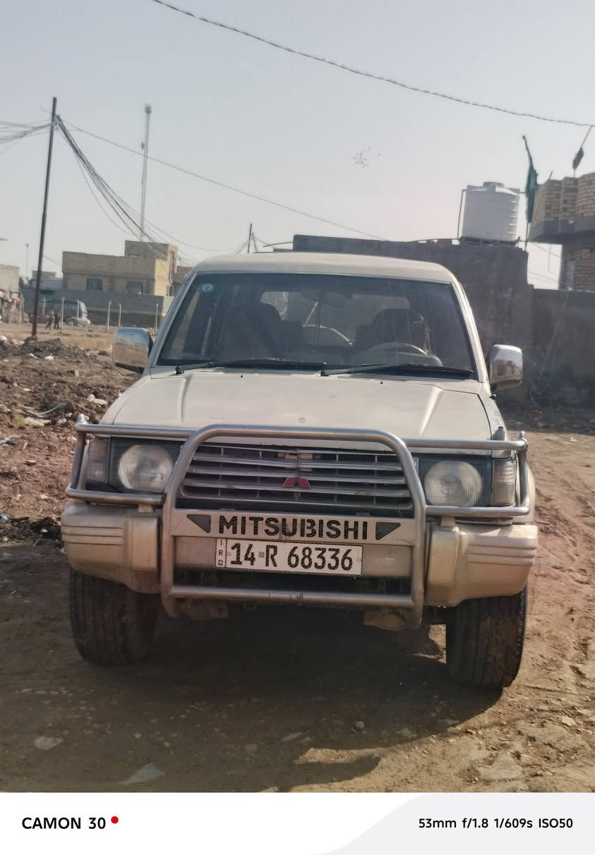 سلام عليكم  سياره لبيع  باجيرو  مديل 92 مكينه 3000 مكرك +كير +كهربايات شغالة السياره بسمي السعر 55 ت *********** تصل
