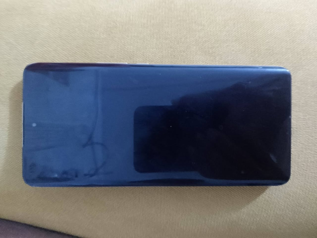 جهاز للبيع
هونر x9Bمكفول كفاله عامه شخط مابيه 
سعرر 250 شراي انتصل ع رقم 0783 081 7441
