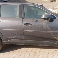 راف فور فول للبيع على وضعها حادثها من امريكا نفس الضربه سعر ١٠٠ورقه قف...