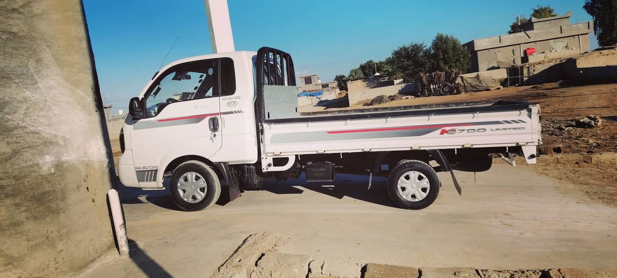 سلام عليكم موديل 2015كفاله عامه عنوان واسط كفاله كفاله 109بيها مجال حك جيه رجاء مو شراي لا يخابر صاحب سياره ***********.      ***********
