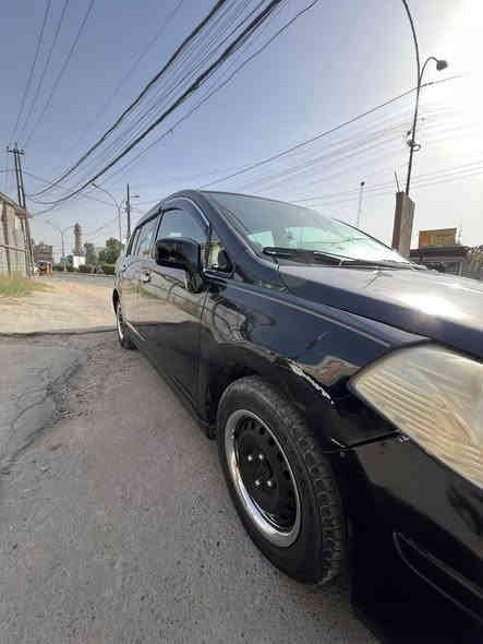 السلام عليكم نيسان ڤيرسا 2012 
سياره فول نضافه مناقصها شي كله ع بلاد وجديد 
تخم تايرات تخم مجاول تخم بلكات منضومه زنون مع بلوجكترات زنون تبريد ثلج مكينه2000 كير ومكينه كفاله لا تنقيص ولا تبخير حساسات خلفيه كامرة شاشه تاب سماعات سياره بيها صبغ حزام جراد جانت متروكه تجي وتكلب وتشوف الله شاهد السياره طلقه شلعه ومعدل رقم بغداد الدولي الجديد سعر 75 وبيها مجال *********** الاتصال بي واتساب
