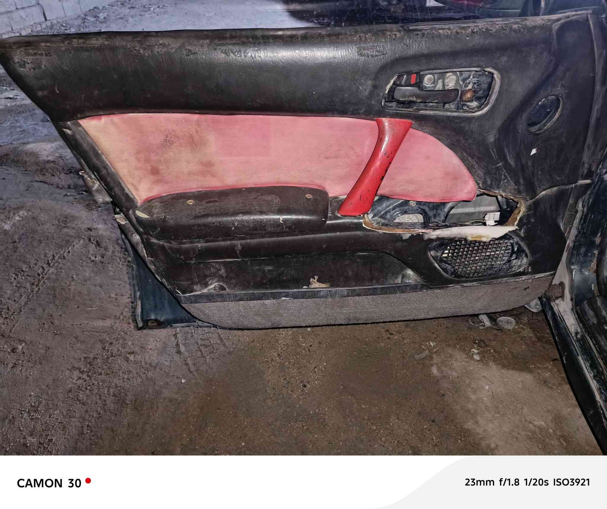 سلام عليكم بطه متصل رقم بغداد الماني سنويه عضم عاج بدون راعي ماوصله تكفل سرقه وطلب  15 سياره بيه كصه جنطه عنوان نجف كوفه ***********
