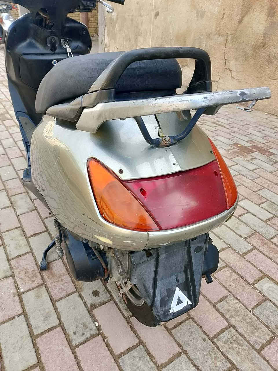 سبيسي ياباني مكينه ناعمه السعر 450 وبيه مجال قليل موبايل *********** عنوان كوت النوار
