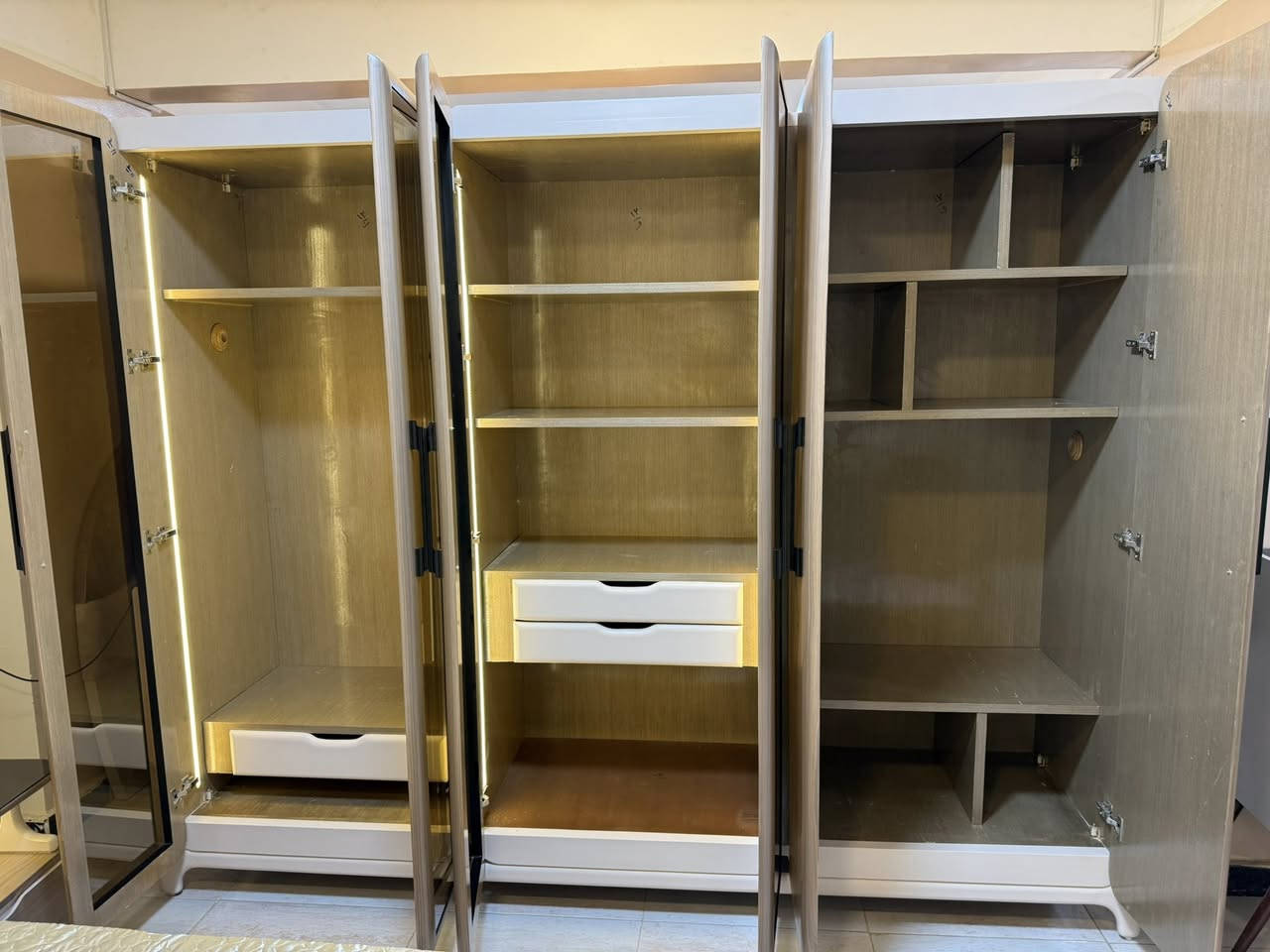 غرفه نوم z😍
تفاصيلها تناسب كل الازواق🔥


**إذا كنت صاحب هذا الإعلان وتريد حذفه لأي سبب، رجاءا أرسل رسالة إلى الدعم الفني**