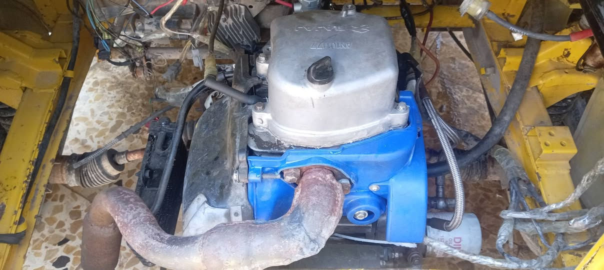 السلام عليكم تكتك زيلو. محرك باجاج مال 20. موديل 2018. الشهر الثامن دبلات باجاج. الماشه مال باجاج القم باجاج. حته القمجيات والمراية كله باجاج نضافه يعني غراضهه ماتحير بيهه كدام عينك. كبات. تخم كامل سبايدر. ومجبزة. بدرع. داير مداير. مصبوغه صبغ خفيف للجمالية الداير. مالهه.///كهربايات كلهه شغاله بك الايت جديد بعده مامشدود ماعرف اشدة. وهورن مالهه جديد مال باله بعده مامشدود  التكتك ماناقصهه شي كبل للشارع.  شرط نكرة سلف.  ناقصهه بس شمعات مال الايات الامامية تتبدل. وذني سعرهن. الزوج بعشرة اللالف . مدوشمة جديد. بردة جديده دوساتهه الاصليه
تكتك امفولة بانزين. ودايرلهه دهن جديد.  شلعتهه تخبل. تكتك مال جناي ومتعوب عليهه.  اوراق اصوليه. وشرط مدكوك رقم الشاصي بالامن الوطني يعني مكفولة من السرقه.  سعرهه. 3 و 600 و 50. /وبيهه مجال حك الجيه.  العنوان. بغداد الزعفرانيه الشارعين مال سيد هاشم. بي واتساب ***********
