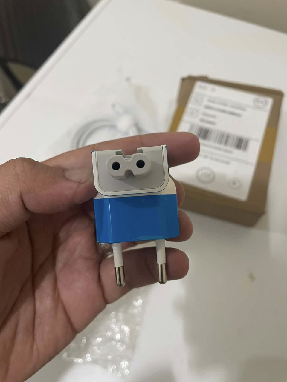 شاحنة جديدة لوك كبس امزون مع كيبل  ١٤٠ واط منفذ تايب c تفاصيل موضحة بل صور على اول تم 20 الف شامل التوصيل


**إذا كنت صاحب هذا الإعلان وتريد حذفه لأي سبب، رجاءا أرسل رسالة إلى الدعم الفني**