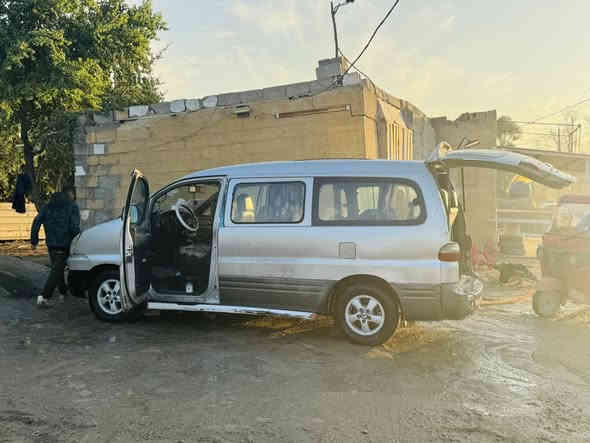 السلام عليكم 
ستاركس م2007 مفتوح السيارة معمر بيها هلالات وشاصي جهة سايق بي خياس ومعمر السيارة منضومة تبريد ثلج غرفة بلادية جلد كهربائيات كله شغالة صفاح حلوات بيها خياس بالجنطة فوك الجام الباقي كفالة محرك تبخير وتنقص لتر بالشهر السيارة معروضة ب60 وبيها مجال رقم واسط الماني العنوان بغداد جسر ديالى الجديد ***********
