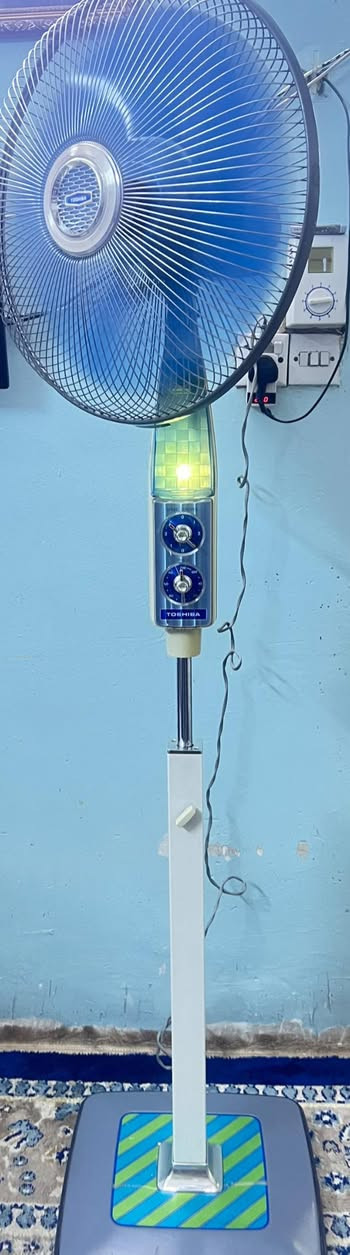 للبيع
مروحةًعموديةًتوشيبا نظافة 90٪
مكان بغداد


**إذا كنت صاحب هذا الإعلان وتريد حذفه لأي سبب، رجاءا أرسل رسالة إلى الدعم الفني**