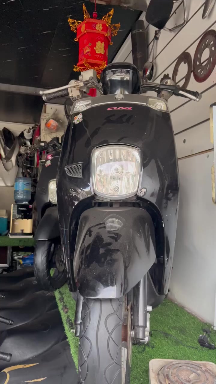 سلام عليكم دراجه بوليس نوزل حديث موديل 2014 دراجه جديد صارله 4تيام نازله من رمبه دراجه كفاله عامه كله بلاديه دهن مبدله جديد الي شراي يدخل خاص مكاني بغداد كاظمية رقمي ***********
