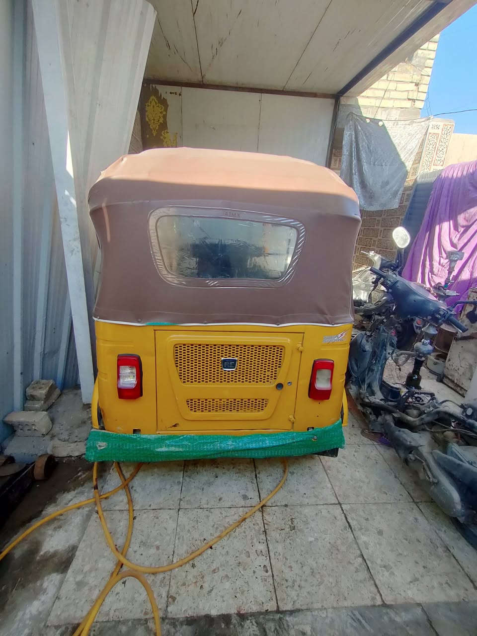 تكتك 21 مرقم رقم انكليزي جديد تحويل مباشر نضيفة ماناقصهة شي مكاني بغداد المشتل *********** متواجد فقط عل رقم
