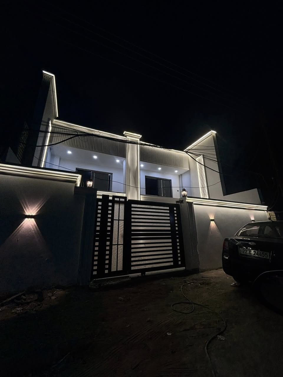 دار جديد مساحة 200م م جاهز في الغزالية  شارع البداله 📍

وسعر 490 مليون 😎

يحتوي على 
🔻4 غرف نوم 
🔻2 صحيات 
🔻 مطبخ 
🔻صالة 
🔻مناور 
🔻 كراج و حمام خارجي 
البيت أرضيات مرمر شبابيك ألمنيوم ابواب قوية
للاستفسار اكثر يرجى الاتصال:- 

☎️***********

☎️***********
  
مستشارك العقاري الاول في الغزالية ⭐️
