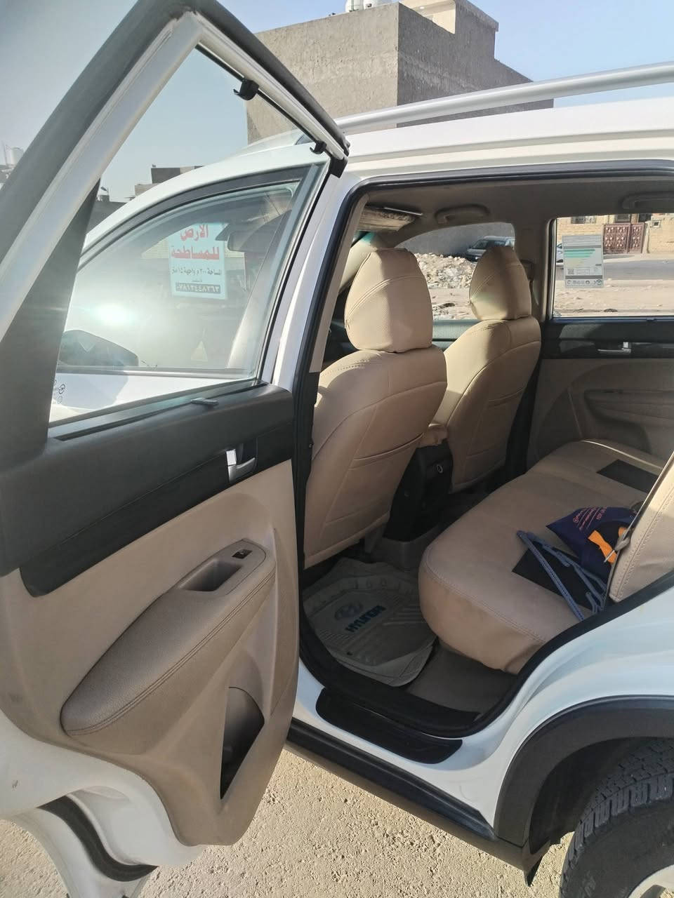 سورنتو خليجي ٢٠١٤ محرك ٤ سلندر... اشاير مرايا.. ٧راكب ٣قطع تبريد بأسمي بيها باب الصدر بي صبغ سعرها ١٥٧ مكاني كربلاء موبايل ***********
