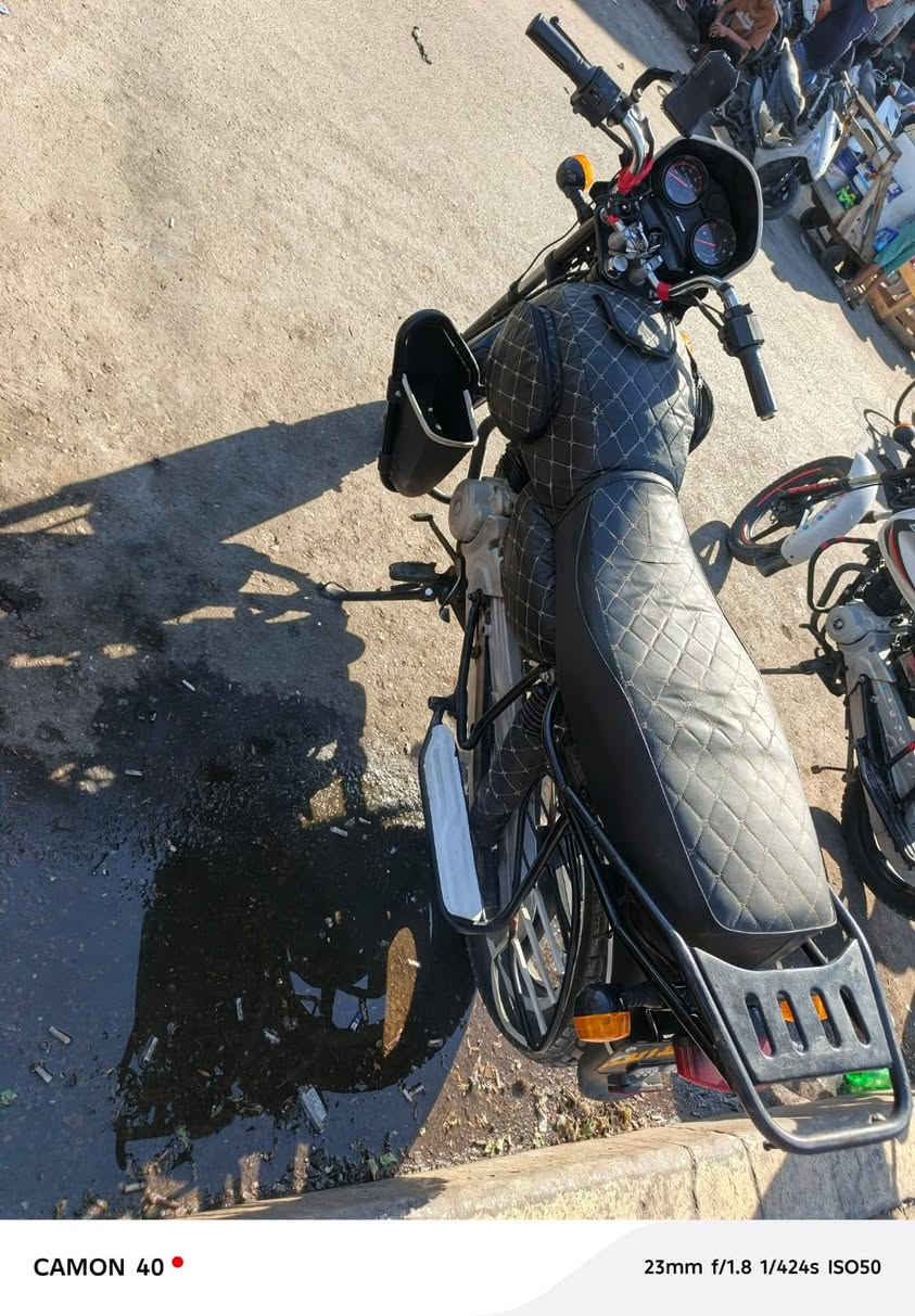 كلاسك موديل 22 دراجه بيها خيط تبخير أوراقهه واكع عليهن مي رايدها ب800.


**إذا كنت صاحب هذا الإعلان وتريد حذفه لأي سبب، رجاءا أرسل رسالة إلى الدعم الفني**