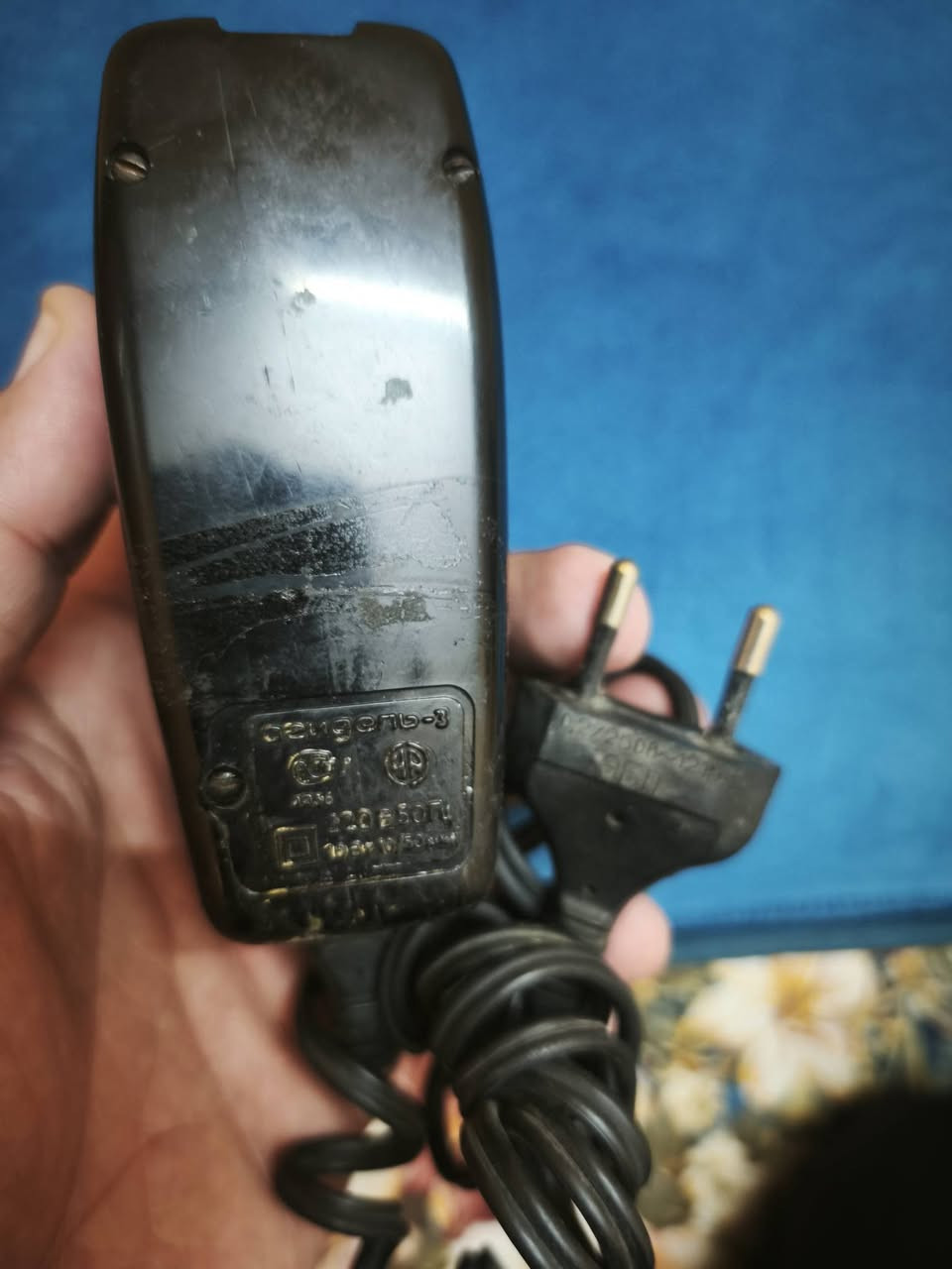 مكينه جلايه روسي الاصلي القديم  شغاله بس ضعيفه سعر 25الف  ***********
