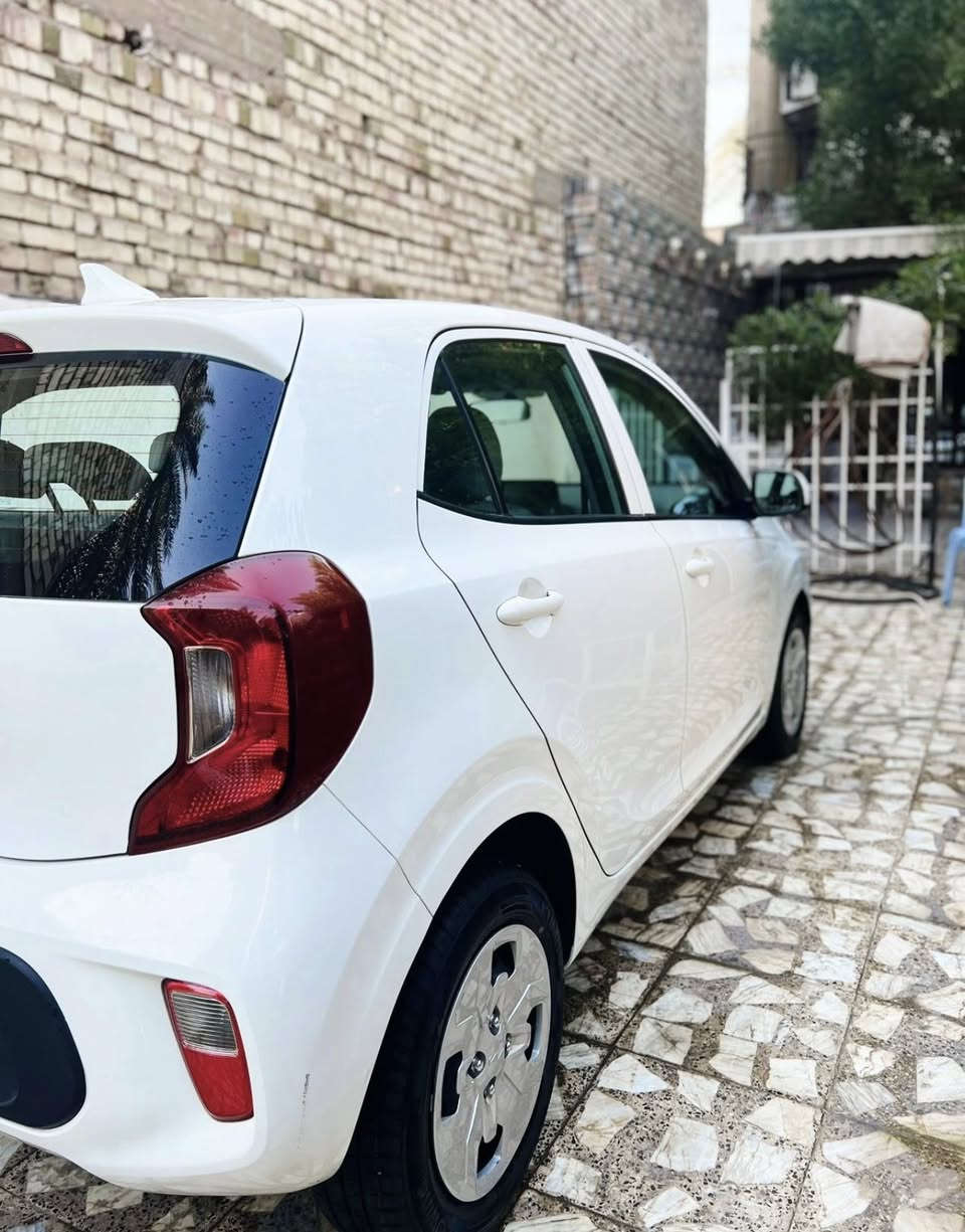 السلام عليكم
كيا بيكانتو 2023 لون ابيض وارد خليجي ماشية 9 الاف كيلو كفالة عامة رقم اربيل ترقيم جديد تحويل او وكالة مجاني

مواصفات 
محرك DOCH المرغوب 4 سلندر   
تحكم ستيرن جهتين  
4 جام كهرباء 
شاشة اصلية كار بلي
كامرة دوارة  
مانع انزلاق
 حساس اطار
مري شفط
مري كهرباء 
سويج عدد 2 
AUX و USB
 بلوتوث وحاكية تليفون 
اريل نافيكيشن جي بي اس

السعر 124$ وبيها مجال   

مكاني بغداد علي الصالح
للاستفسار 
واتساب ***********

***********
