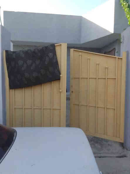 من رخصه مدير كروب بيت لبيع مساحه 200 متر غزف ثنين صاله مطبخ صحيات مي كهرباء  استقبال بت كله بورسلين مجاري مي فياض   ستاره بيتونه  ترك كهرباء  مصبوع كله  بيت حلو ومرتب عالي من شارع  درج  سبابيك خارج حديد وداخل بلاستك  فقط نقص سكف بيتونه ولبخ الضظر وصفحه وصبه الترك ولباقي كله كامل شهربان حي المهدي ثاني فرع  زراعي مكاتبه مكتب قرب الشارع  ثاني فرع من طب من سيطره  سعره 35 وبي مجال لطيبلن ***********
