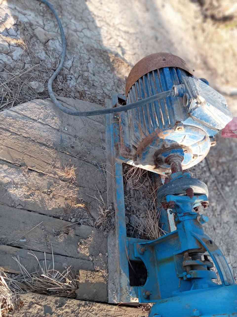 سلام عليكم ماطور مي للبيع 25حصان ضغط عالي  غنزيره الماني 6×6 عنوان تقاطع الزبيديه رقم 

لاستفسار ***********
