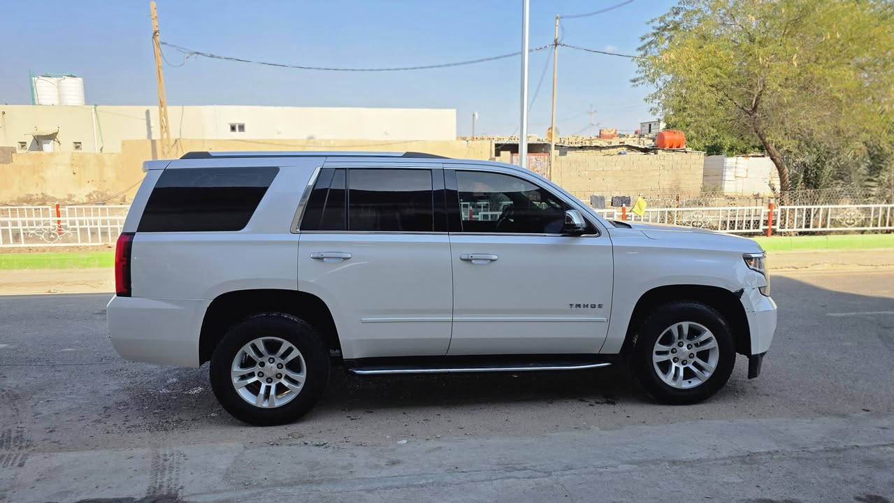 تاهو برايمر ٢٠١٨ وارد خليجي لون صدفي والمواصافات مال معروفة مفولة السيارة
بيه قطعتين بنيد ومدكر امامي 
ومدكر خلفي بي شخط ومصبوغ 
***********
