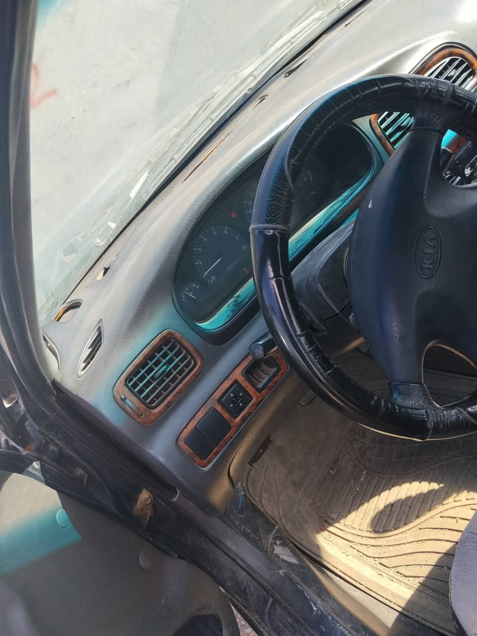 سياره كيا كريدوس موديل٩٧ للبيع سنويه مشروع وطني  سنويه منتهيه يوجد بطاقت بانزين مكينه مضبوط بس يحتاج طخم رنكات كير اوتو مضبوط الكير 
سياره جاهز للبيع 18ورقه أو بي مجال***********فقط  اجاوب تلفون   @إشارة
