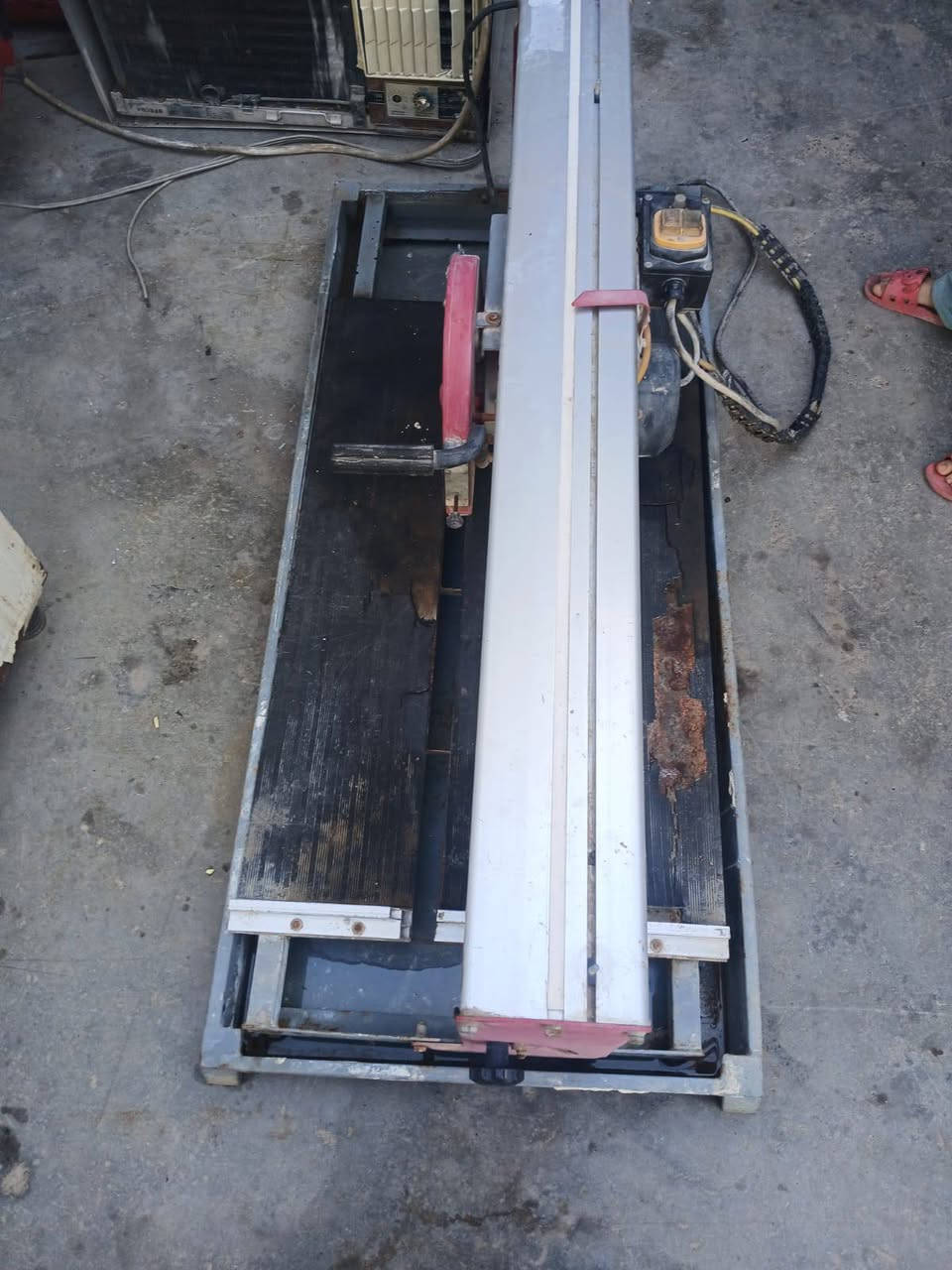 السلآم عليكم من رخصت الادمن  كتر مرمر للبيع  الاستفسار *********** العنوان بغداد المعامل  الباوية
