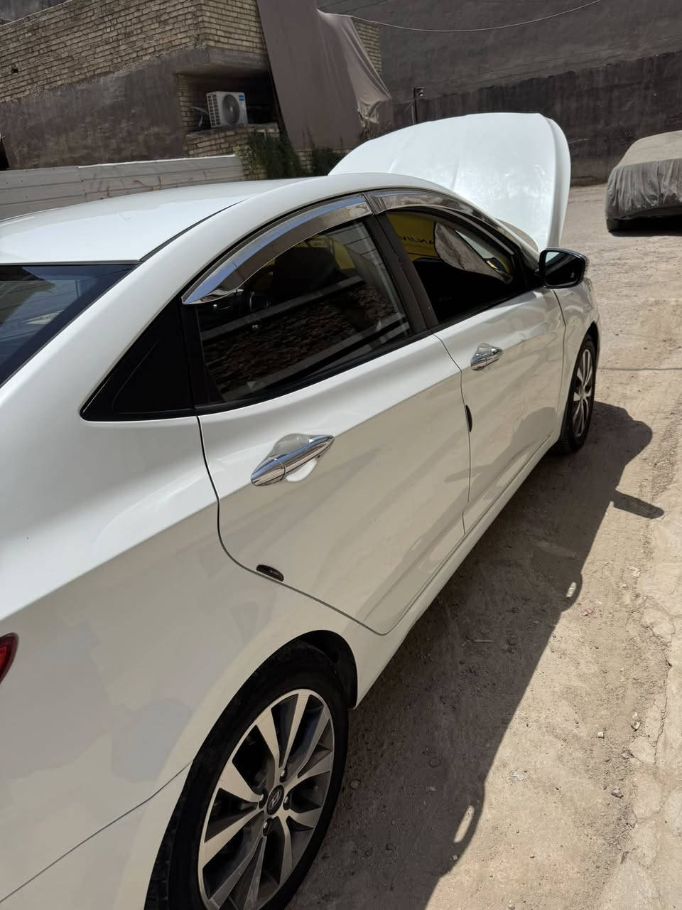 السلام عليكم اكسنت2016 خليجي 
ماشيه 102 
صدر امامي جديد 
مكينه خير من الله 
تخم بلكات مجاول جديد
ولف حماوة جديد
تبريد ثلج 
شخوط بسيطة بالدعاميات 
السعر 118$
للاستفسار 
***********
