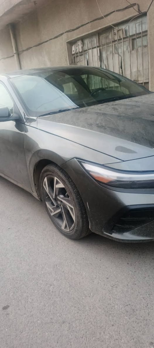 النترا مديل ٢٥ حادث صور موجوده بدون يرباك ماشيه ١٠ الف جديده مواصفات بصمه رادار حساس، امامي خلفي شاشه كترونيه 
بيه بعد موصفات 
رقم بغداد 
السعر ١٥٨ 
رقم ***********
