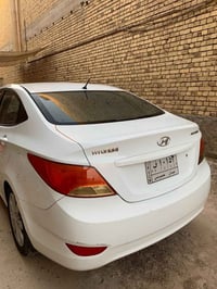اكسنت 2013 خليجي مكانها العمارة السياره بيها  بارد شبر  بلباب مال سايق...