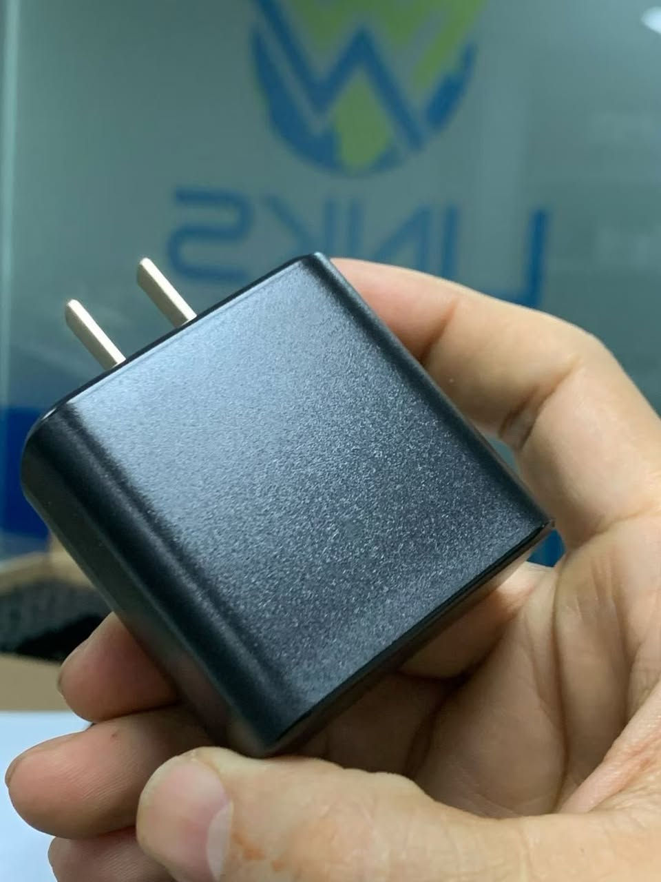 48W Original PD3.0 Super Fast Charger
Made for Samsung 45W Phones!
Supports Huawei Super Fast Charging
Double Layer Shock & Fireproof Protection
Plugs Made of Pure Copper Material
Weight over 70gram without adding iron!
Fully Tested Quality Guaranteed!
High Quality Charger in US Plug!
270 pcs Per Carton
Stock Ready to Ship!

#cnwlinks #cnwlink #stock #charger #PDcharger #superfastcharger


**إذا كنت صاحب هذا الإعلان وتريد حذفه لأي سبب، رجاءا أرسل رسالة إلى الدعم الفني**