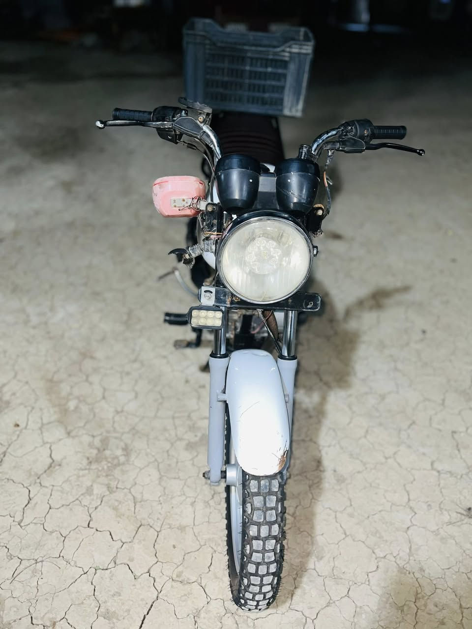 دراجه بوكسر هندي للبيع كلك اوراق ضايعه دراجه شغاله المكان بابل الكفل رقم صاحب الدراجه  ***********
