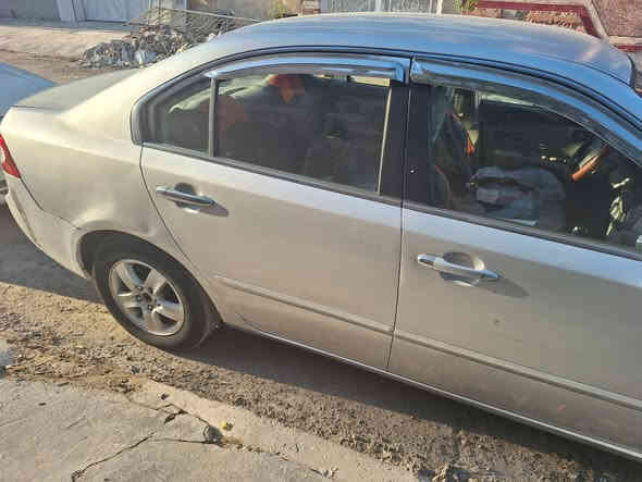 السلام عليكم 
للبيع اوبتما لوتز 2008 محرك 4 سلندر 2000 سويت الكازكيت قبل يومين مو خابطه بس لان يطب هوه للراديتر ...وبعدين طب وصخ لل اويل بم بسببها سويت اليطغات وبيها ظربه خلفيه وسويتها وتنقص دهن .....ما بيها اي قطرة صبغ السعر 75 ورقه وبيها مجال بسيط جدا جدا ......مكاني بغداد ما استقبل اي رسائل او اتصال من الواتساب لان ماعندي نت اتصال فقط على الرقم ***********
