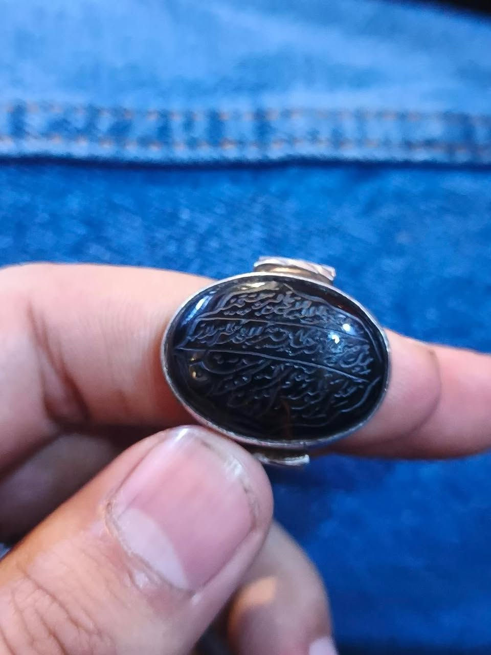 سلام عليكم شباب محابس فضة صياغة يديوية البيع كلهن شلع اكو توصيل جميع محافظات العراق السعر كلهن 280وبيهن مجال الشراي متواجد فيس وتساب ***********
