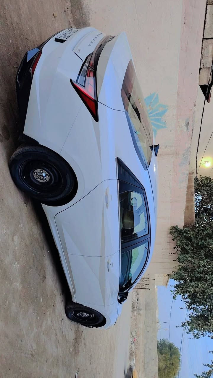 سلام عليكم لبيع النترا 2021خليجي كوري مكينه 2000دوش فول مواصفات
بصمه
فتحه
تشغيل عن بعد
حساسات اماميه خلفيه
تبريد قطعتين
مري شفط
اشاير بالمري
تحكمات ستيرن
وبعد بيها مواصفات 
رقم شمالي انكليزي سنويه ل٣١
سياره مكفوله من ضربه وصبغ بيها حالوب ناعمات
سعر ١٣٢ وبيها مجال اتصال ***********مكاني ديوانيه
