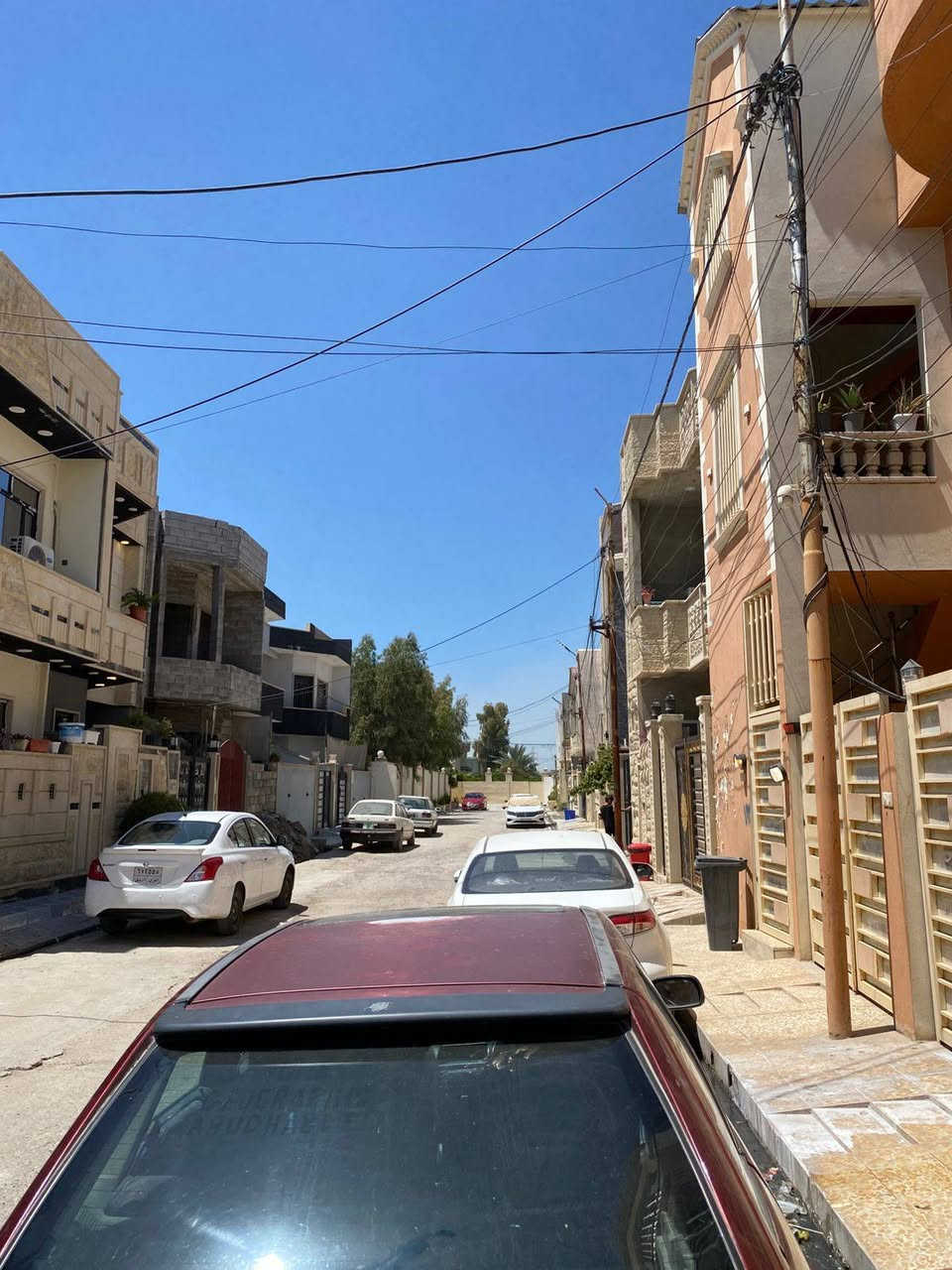 #يعلن_مكتب_عبدالكريم_للعقار 
🔴دار سكن للبيع في حي الملايين الأولى قرب معمل الأخشاب 
🔴مساحة ١١٢ واجهة ٦ وربع
🔴طابقين معزول من كلشي
🔴كل طابق غرفتين وهول واستقبال ومطبخ وصحيات ودرج خارجي 
🔴كل طابق مؤجر ٢٥٠ الف
🔴واذا يريد فارغ نهاية الشهر يتفرغ
🔴يعني يفيد للسكن وللا ستثمار
🔴السعر ٩٥
اللاستفسارات الاتصال على الارقام التالية 
***********
***********
