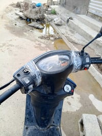 دراجه ماكس ١٤٠  للبيع  سعرها ٤٠٠ وبيها مجال  مجاني حي الإعلام قرب تقاط...