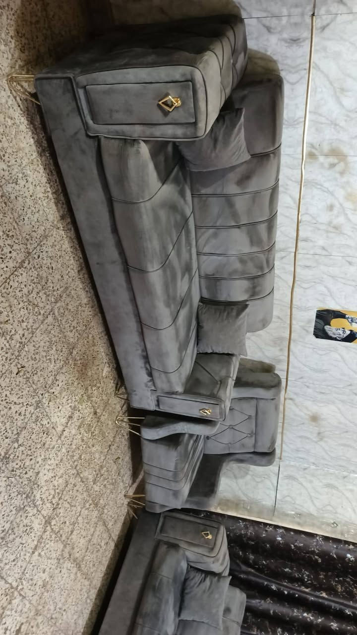 تخم 10مقعد 💺 نضيف جدا اي ضرر مابي سعر ,240,بي مجال مكان ألبياع *********** يوجد ب
