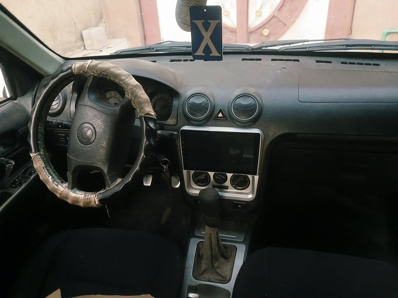 سيكي موديل 13  مصبوغة حزام تبريد شغال سيارة حلوة محرك معمر جديد شرط الوكالة والتحويل رقم ***********
سعر 40 وبيها مجال
