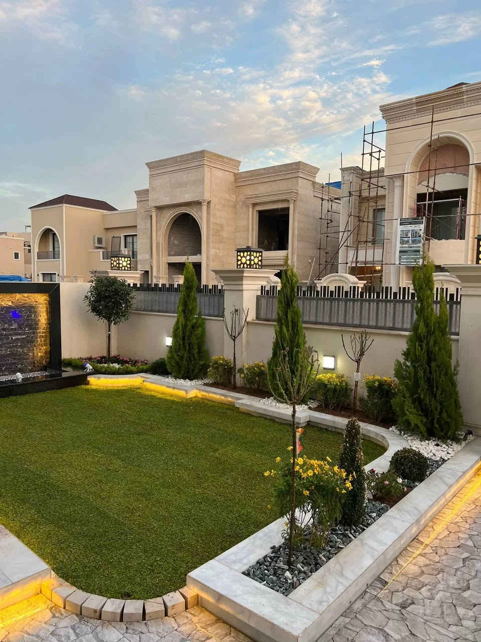 إذا اتريد حديقة بيتك تكون جميلة ومميزه بهذه الصوره اتصل بنا *********** مشتل شواطى دجله ترتيب وزراعة الحدائق المنزلية
