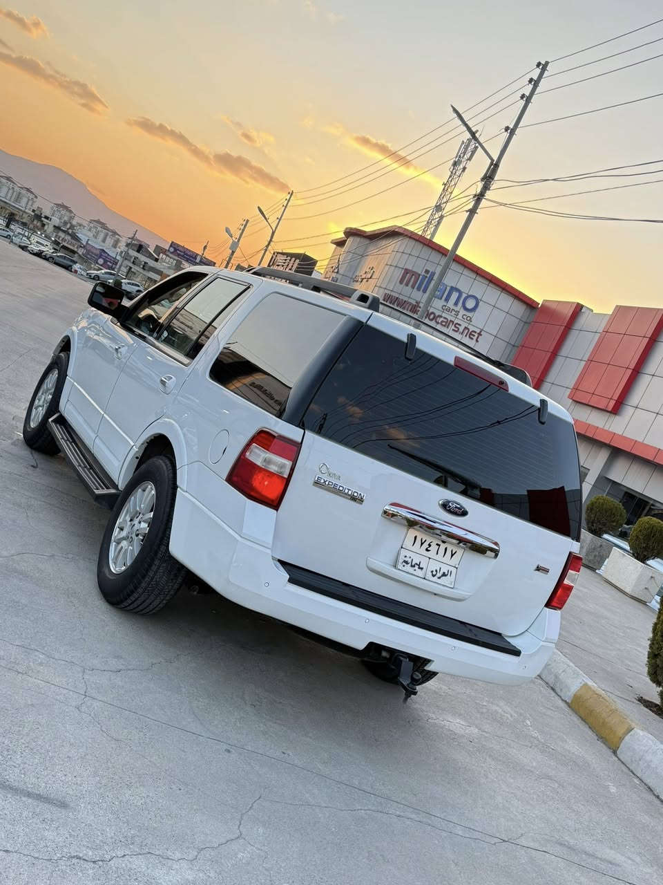 فورد إكسبيديشن 2013 سلايد فور ويل
استلام شركة XIT مكفولة من الصبغ 
محرك ممفتوحة جديدة 
كل جسم السيارة بشرط
4 تايرات جديد 

سويت سيرفس كامل للسيارة 
مابيها أي خلل او نقص 

رقم صاحب السيارة 
***********
