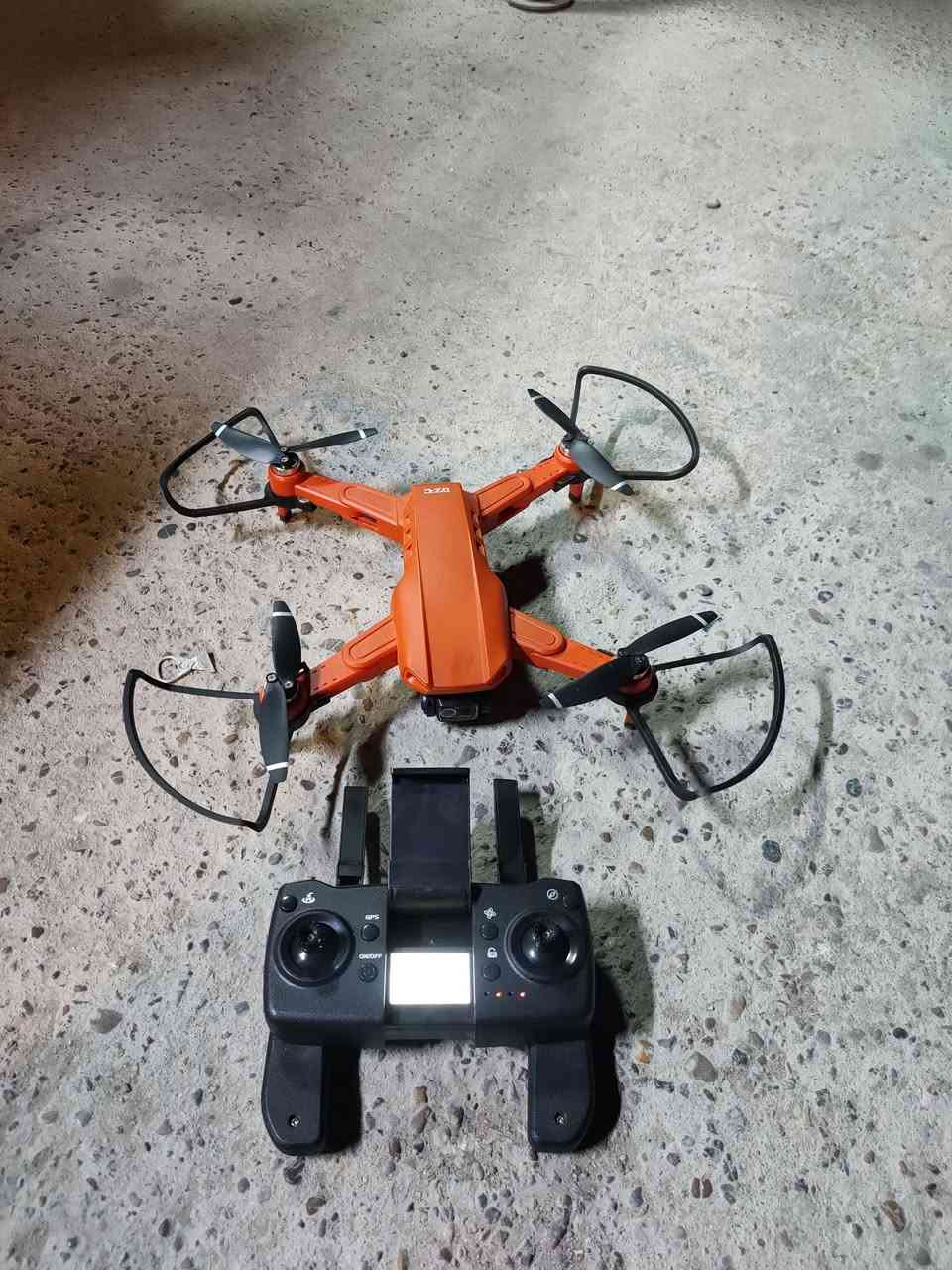 درون L900
برو ماكس طيارة حلو تصوير واضح 
السعر 60
خدمة توصيل فورية 
عنوان زعفرانية شارع المعهد مقابل صيدلية التاج 
***********
