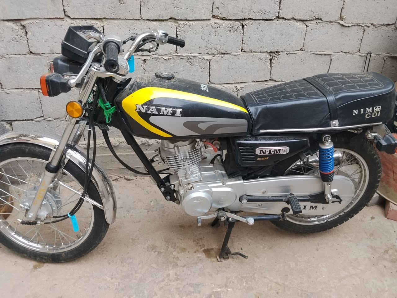 السلام عليكم دراجه  اربعه كير موديل 25 للبيع السعر 550 وبيها مجال اللي يريد يطب خاص اوراق


**إذا كنت صاحب هذا الإعلان وتريد حذفه لأي سبب، رجاءا أرسل رسالة إلى الدعم الفني**